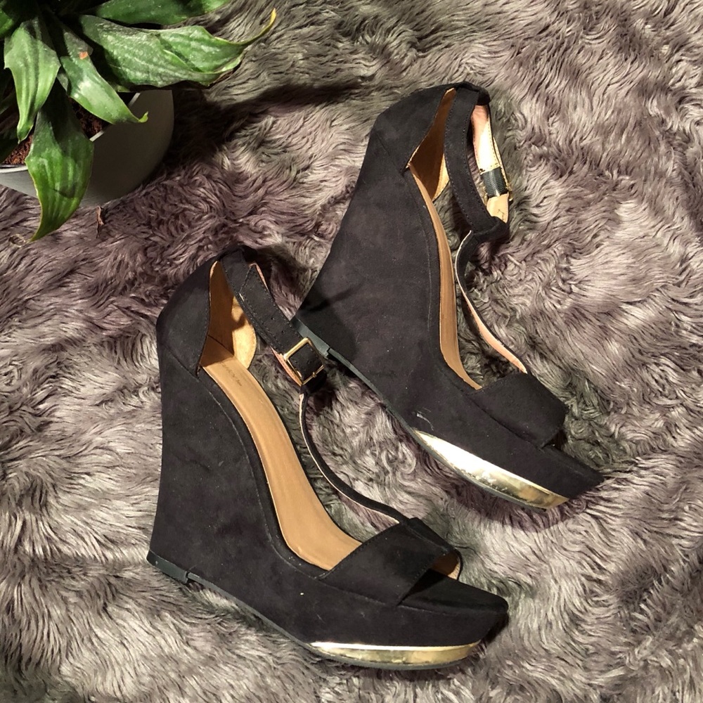 Black suede wedges heels